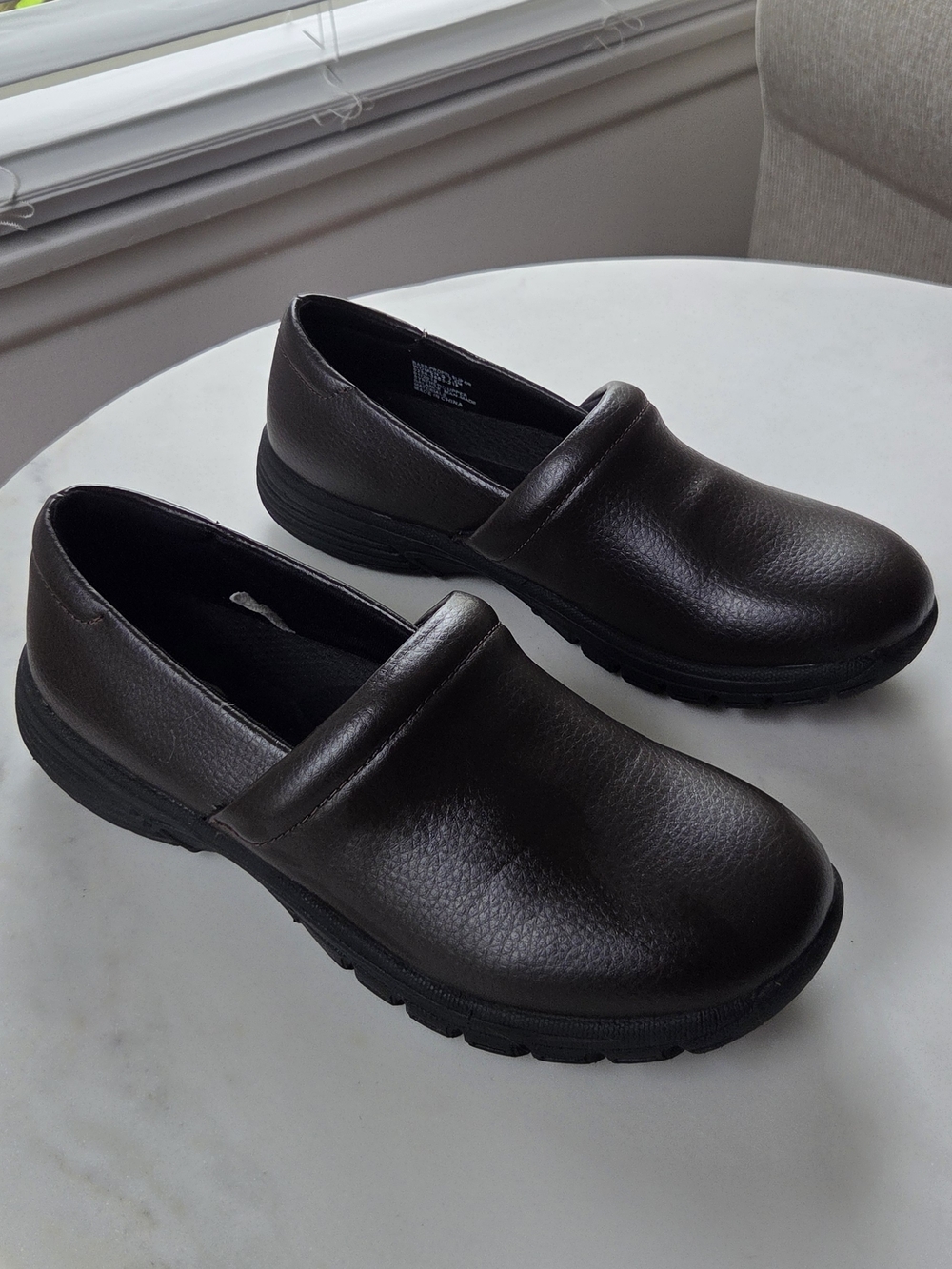 Women's Slip-On Work Shoes in Dark Brown